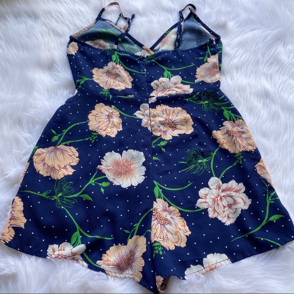 Forever21 blue floral romper size small - Picture 6 of 10